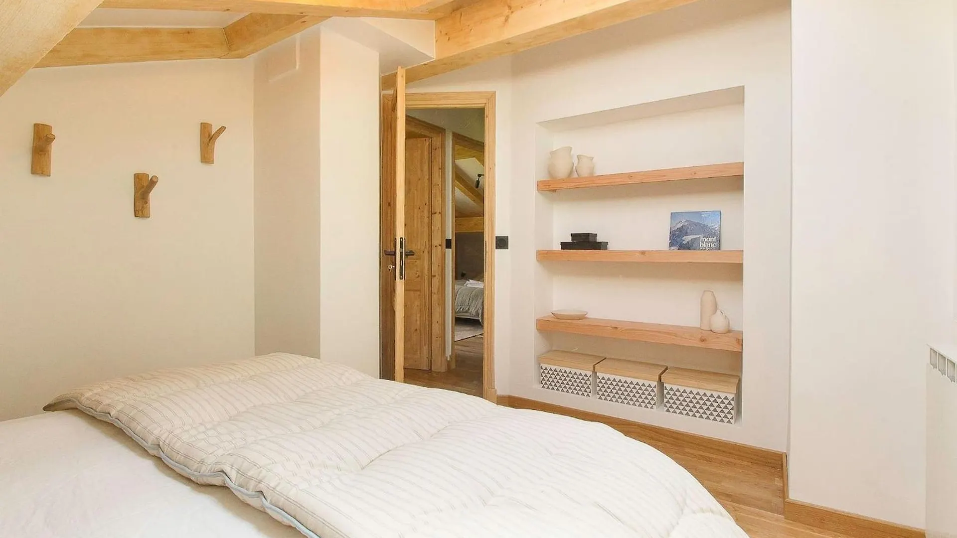 Chalet Bechar - 8Pax Renove - Garden - Sauna - Jacuzzi - Vue Sur La Chaine Du Mont-Blanc Les Houches