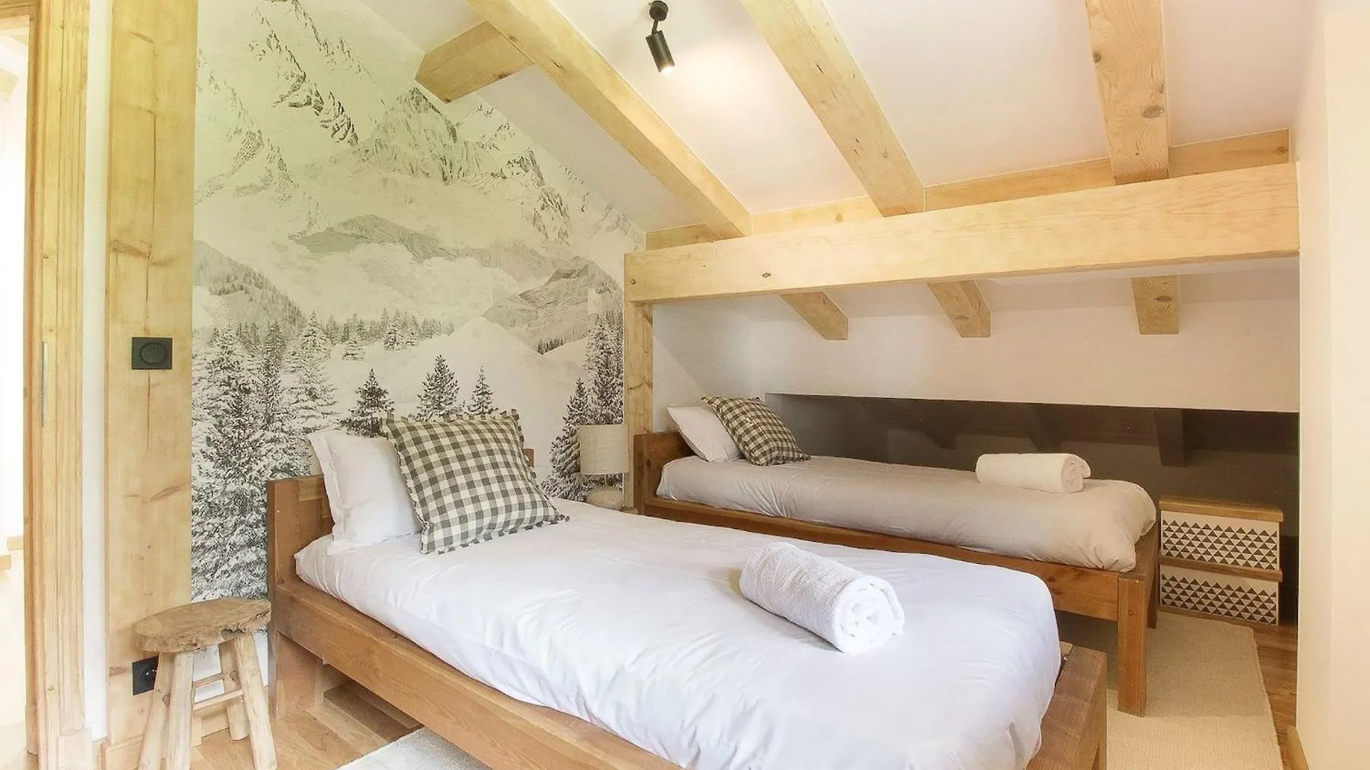 Chalet Bechar - 8Pax Renove - Garden - Sauna - Jacuzzi - Vue Sur La Chaine Du Mont-Blanc Les Houches