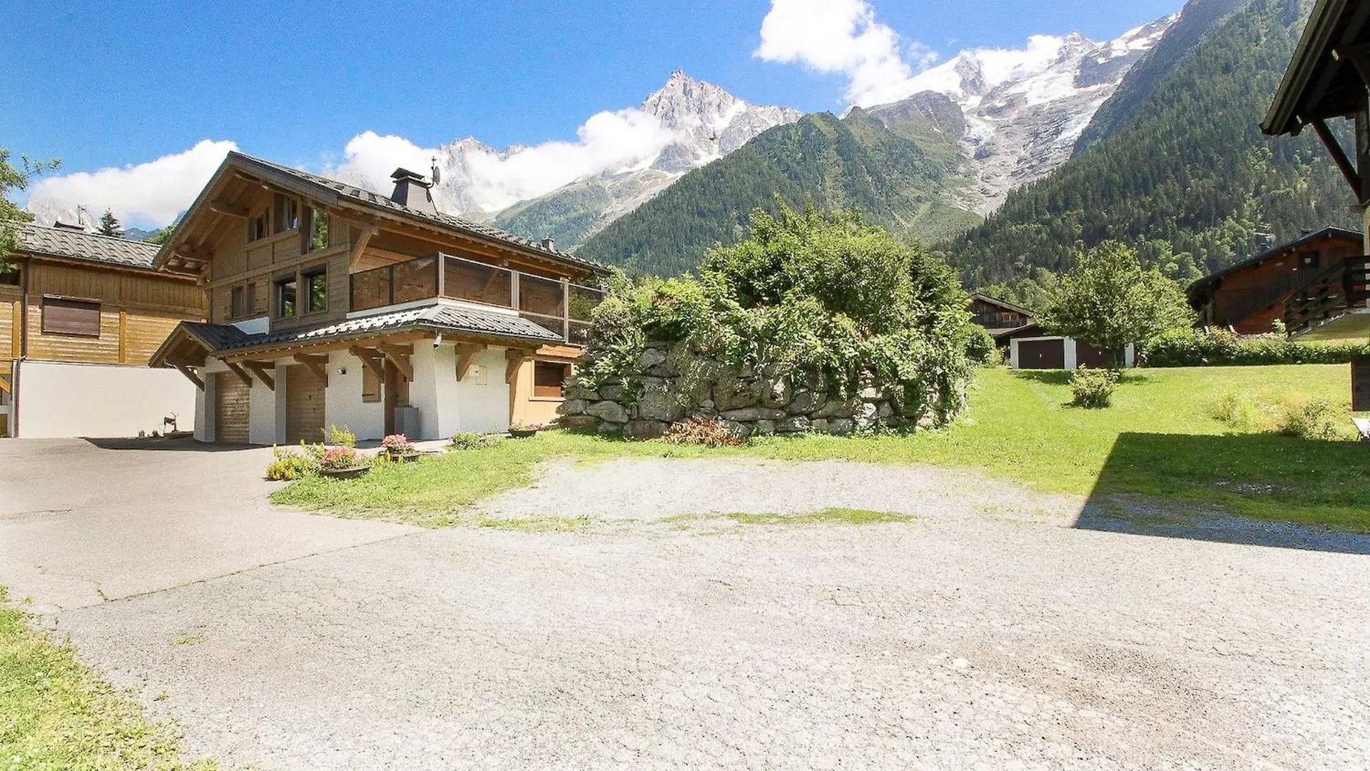 Chalet Bechar - 8Pax Renove - Garden - Sauna - Jacuzzi - Vue Sur La Chaine Du Mont-Blanc Les Houches France