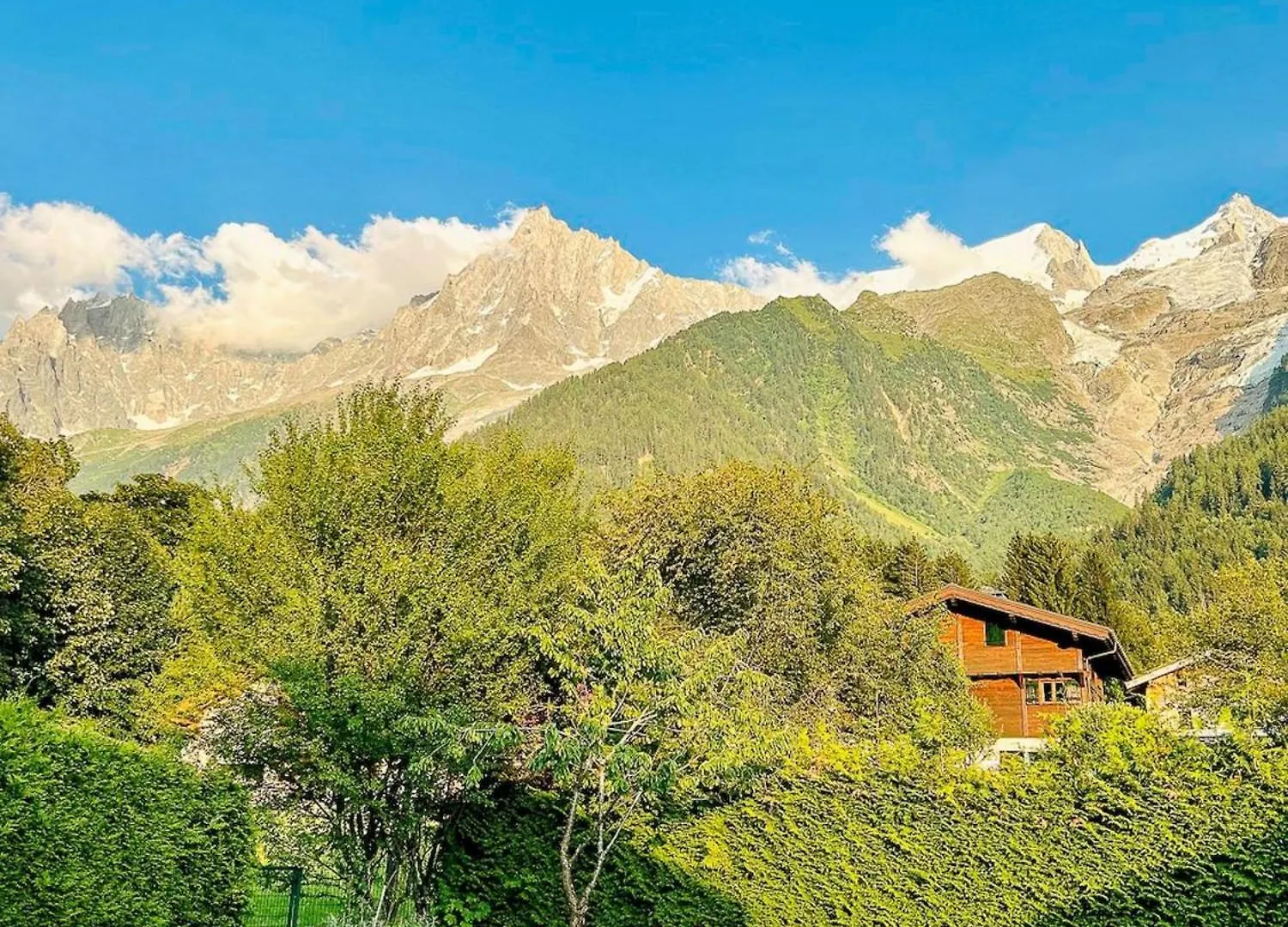 Chalet Bechar - 8Pax Renove - Garden - Sauna - Jacuzzi - Vue Sur La Chaine Du Mont-Blanc Les Houches