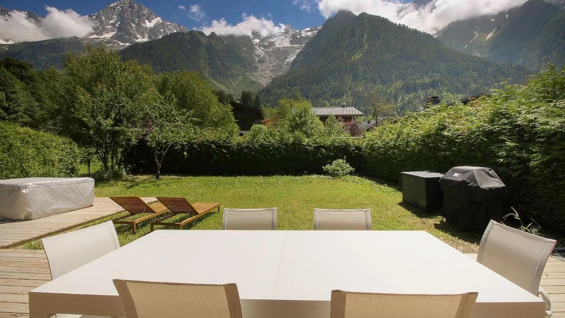 Chalet Bechar - 8Pax Renove - Garden - Sauna - Jacuzzi - Vue Sur La Chaine Du Mont-Blanc Les Houches